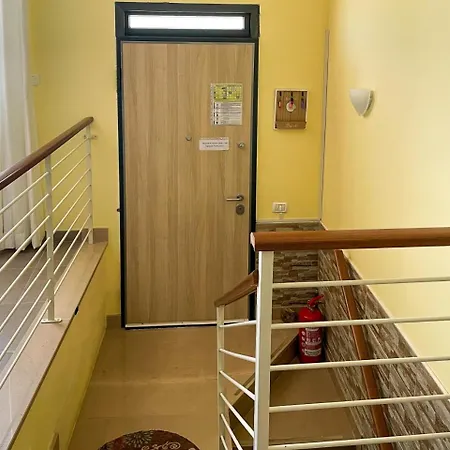 Fransea House דירה